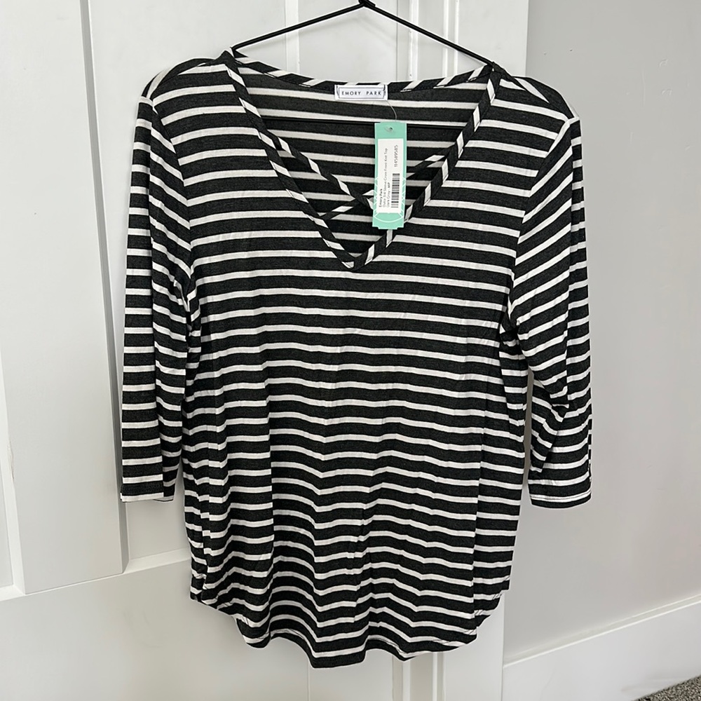 Dulce 3/4 Sleeve Cross Front Knit Top